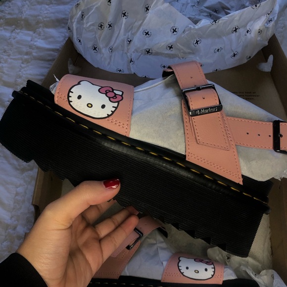 Hello Kitty doc martens - Picture 2 of 6